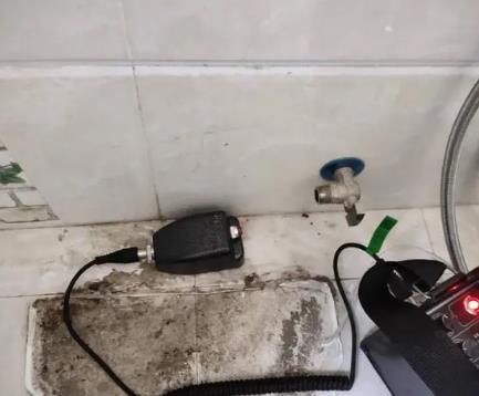 松滋屋顶漏水维修公司分享下卫生间漏水的危害及解决方法